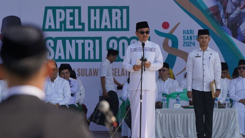 Sekda Sulsel: Santri Harus Percaya Diri karena Bisa Jadi Apa Saja seperti Presiden Gus Dur