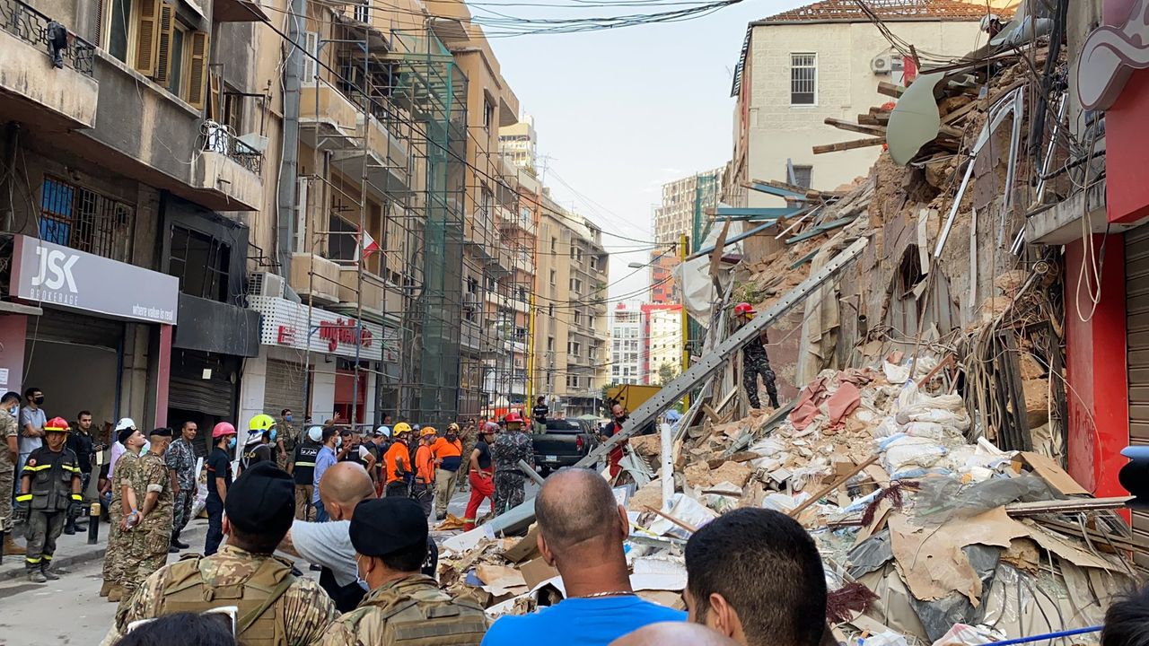 Tim SAR Menduga Masih Ada Korban Selamat di Bawah Reruntuhan Beirut