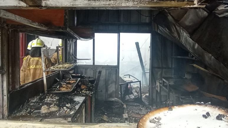 Warung Bakmi di Kramat Jati Jaktim Terbakar Akibat Korsleting Listrik, 3 Orang Alami Luka Bakar