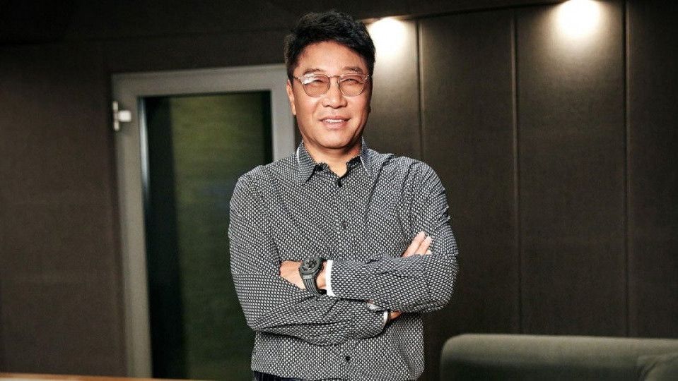 Dirumorkan Hadiahi Apartemen Mewah, Lee Soo Man Kini Dikabarkan Tinggal Bareng Pacar