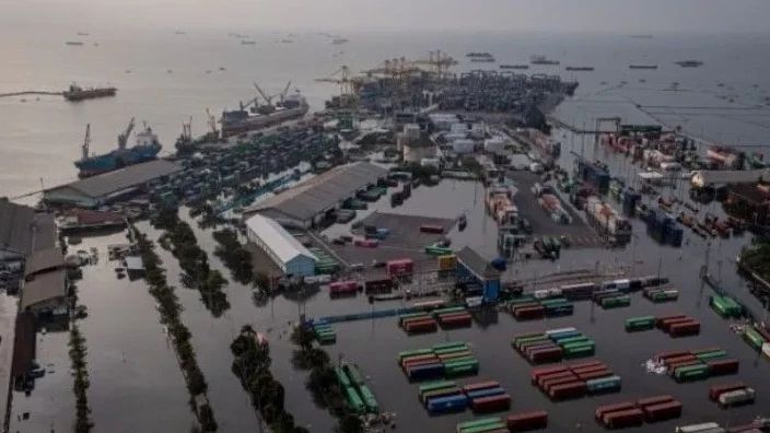 Eko Widodo Kritik Buzzer Pura-pura Tuli Soal Banjir Semarang: Giliran Jakarta Becek Dikit Digoreng 7 Hari 7 Malam