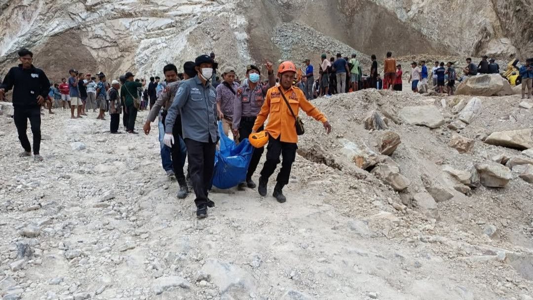Hari Keempat Pencarian, Enam Korban Longsor Gunung Kuda Belum Ditemukan