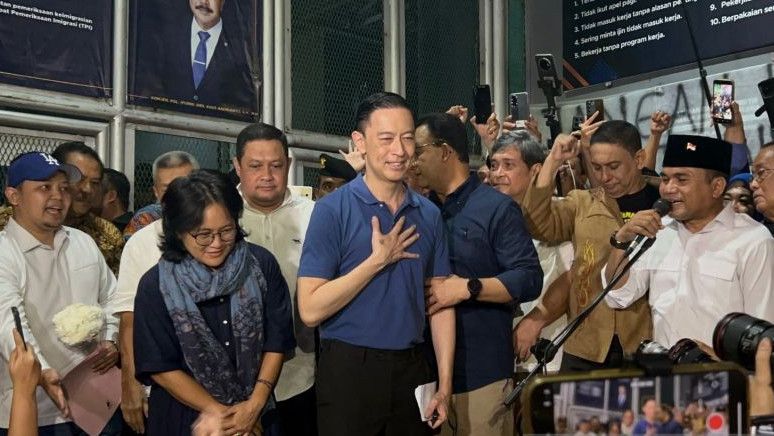 Tom Lembong Bebas dari Rutan Cipinang Jakarta: Terima Kasih Prabowo dan Anggota DPR RI