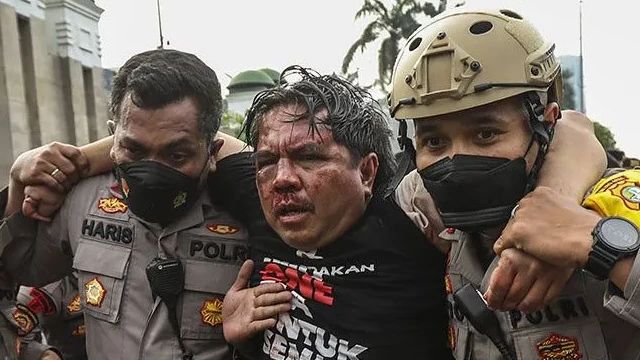 Ade Armando Somasi Sekjen PAN Usai Mencuit Minta Penista Agama Dihukum Tegas