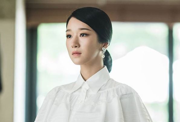 10 Anting Mewah Seo Ye Ji di Drama It’s Okay To Not Be Okay