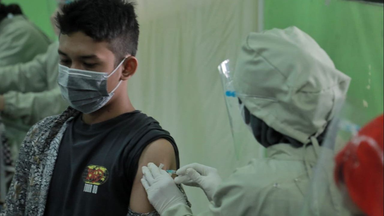 Pemkot Makassar Andalkan Vaksin Pfizer yang Akan Kedaluwarsa untuk Masyarakat