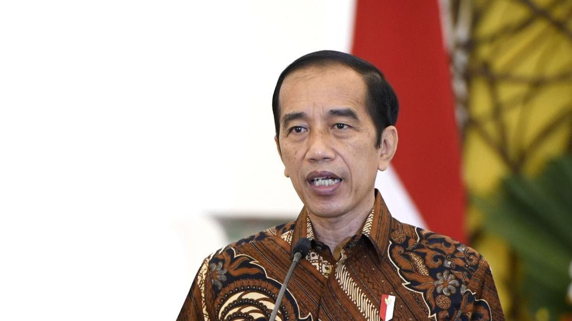 Jokowi Bicara Keunggulan UU Cipta Kerja di HUT Golkar