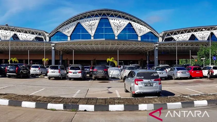 Meriahkan Mudik Lebaran 2024, Bandara Internasional Supadio Putar Musik Akustik
