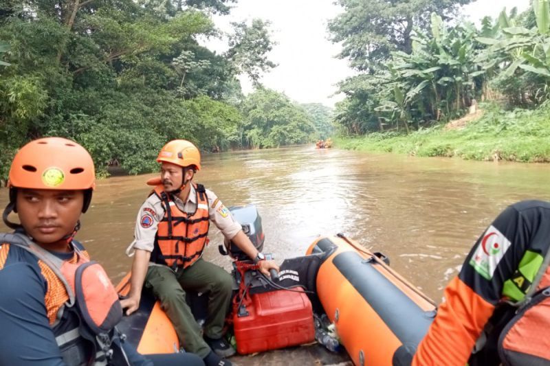 Remaja yang Tenggelam di Kali Ciliwung Ditemukan Tewas, Ini Identitasnya