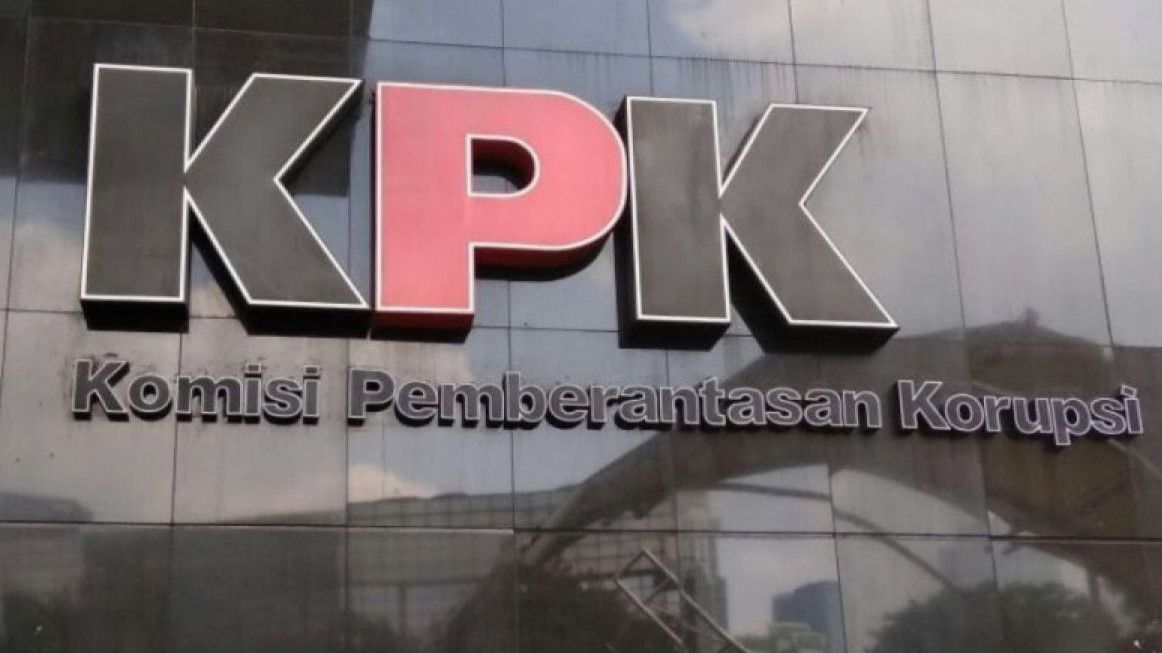 KPK Geledah Rumah Pengusaha Hanan Supangkat di Jakbar