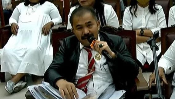 Pengacara Pelapor 'Polisi Mengabdi ke Mafia' Bantah Orang Suruhan Sambo: Tuduhan Kamaruddin Simanjuntak Keji!