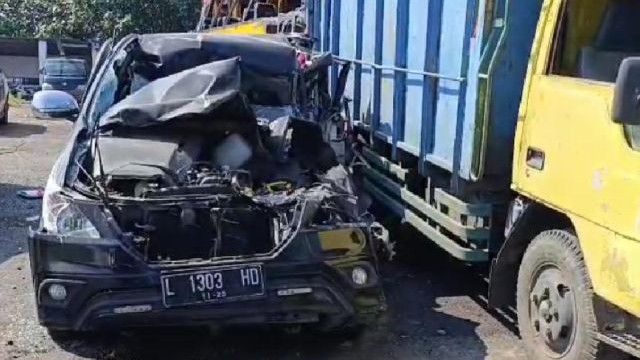 Kecelakaan Maut di Tol Jombang-Mojokerto, Balita Selamat, Tiga Keluarganya Tewas