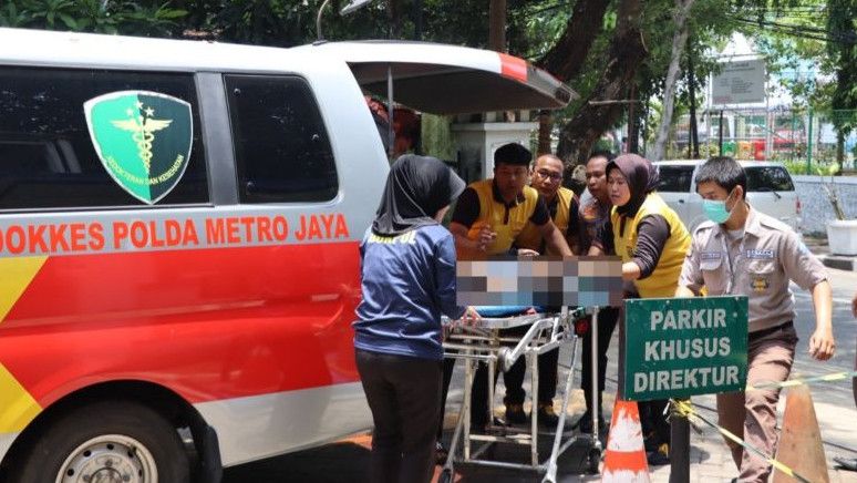 Mencoba Bunuh Diri, Seorang Ibu Sambil Menggendong Bayi Menceburkan Diri ke Laut Marina Ancol Jakut