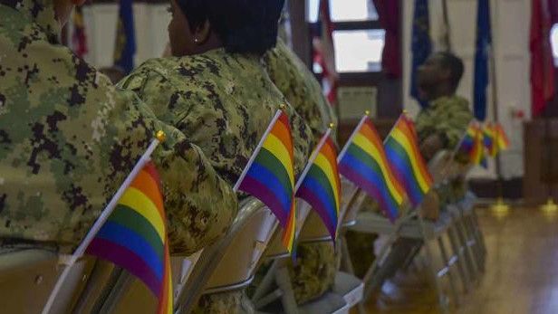 Kelompok LGBT di Tangsi Militer