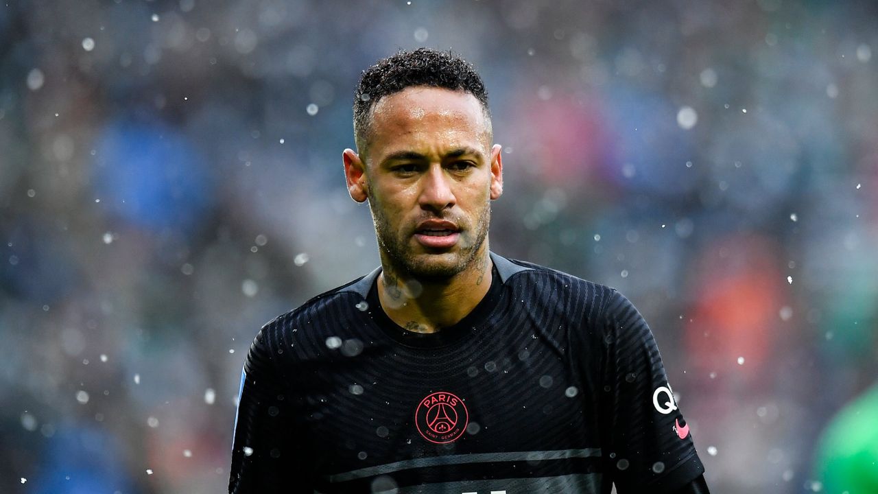 Pergelangan Kaki Terkilir, Neymar Absen Bela PSG Lebih dari Sebulan