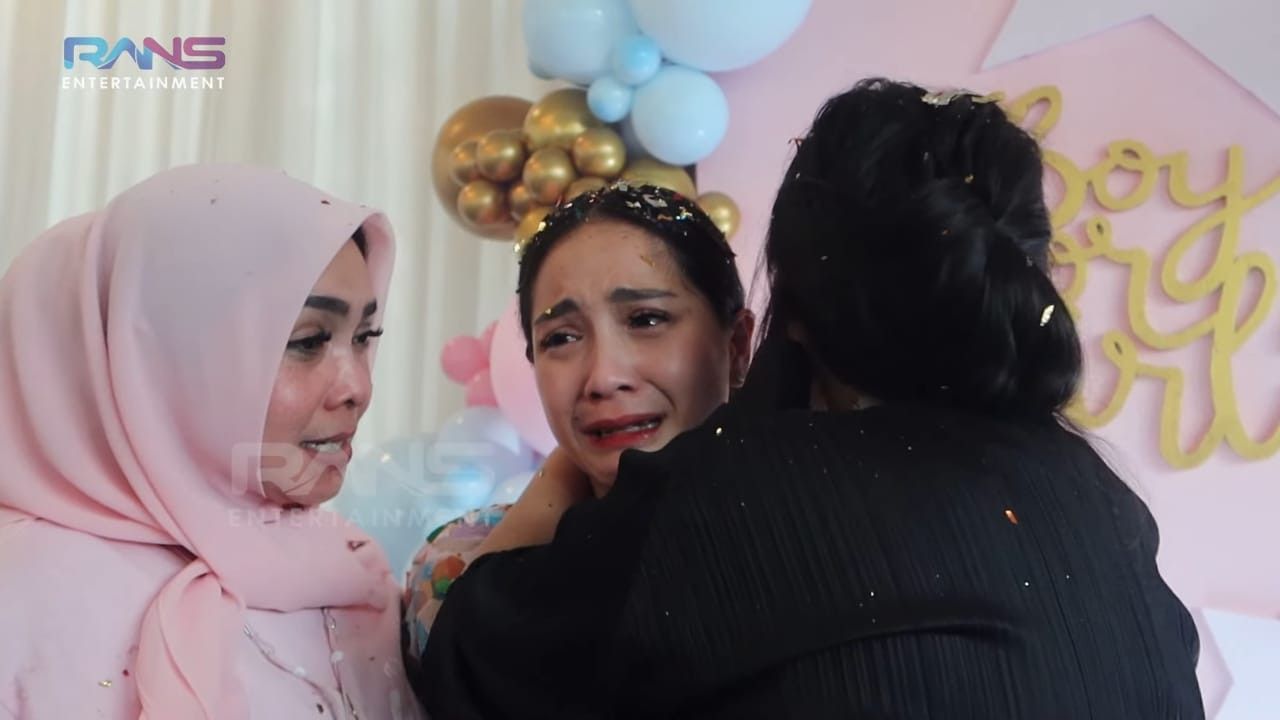 Jawab Penasaran Nagita Slavina, Serunya Gender Reveal Party yang Mengungkap Jenis Kelamin Anak Kedua Raffi Ahmad