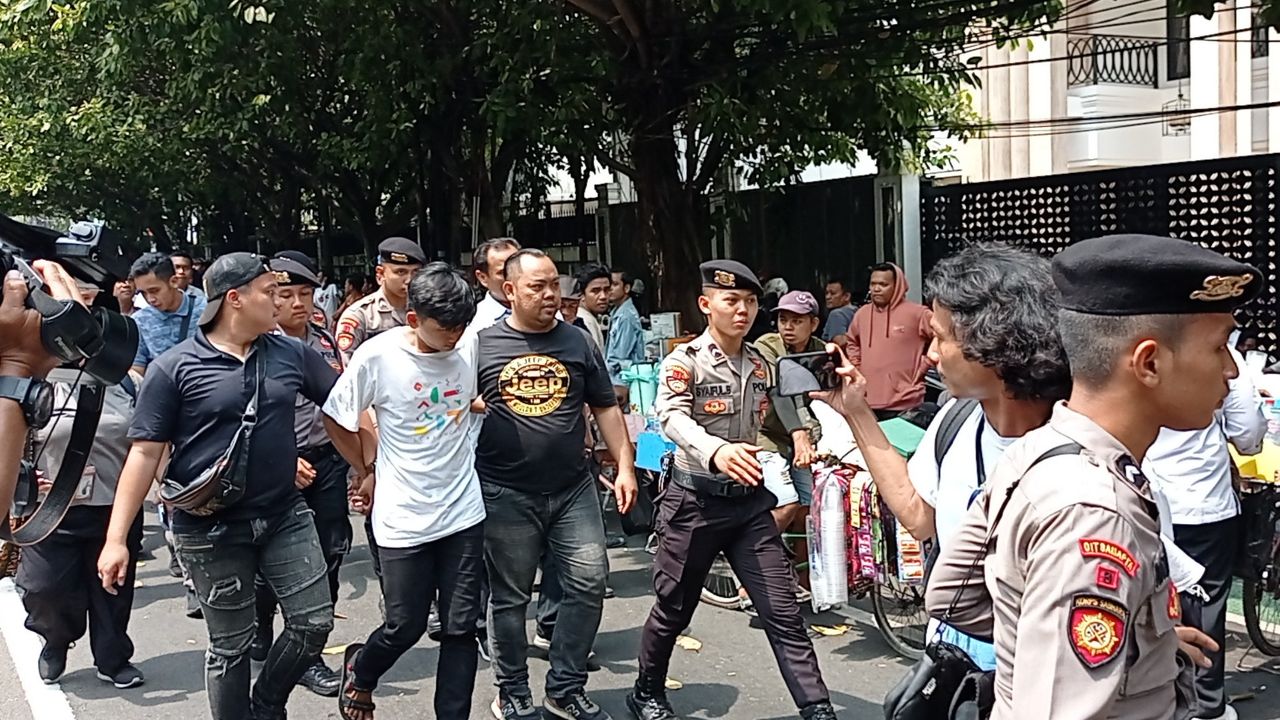 Polisi Tangkap Terduga Copet di Tengah Massa Pendukung Anies-Cak Imin