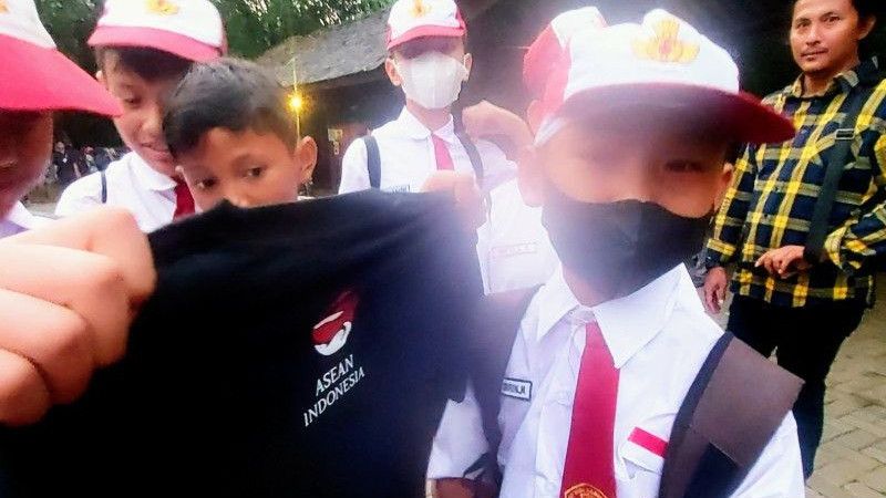 Momen Bocah SD di Pluit Dapat Kado Ultah dari Jokowi, Apa Isinya?