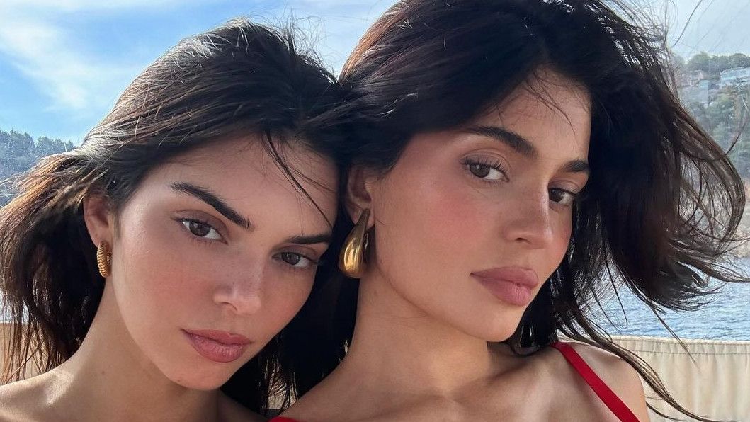 Kenali Tren Kecantikan di TikTok 'Yacht Shoulders', Dipercaya Bikin Bahu dan Lengan Ramping Bak Kylie-Kendall Jenner