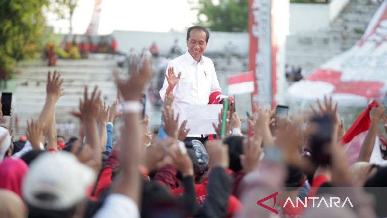 Relawan Mulai Sibuk Pikirkan Calon Presiden 2024, Jokowi: Santai Mawon, OJok Kesusu