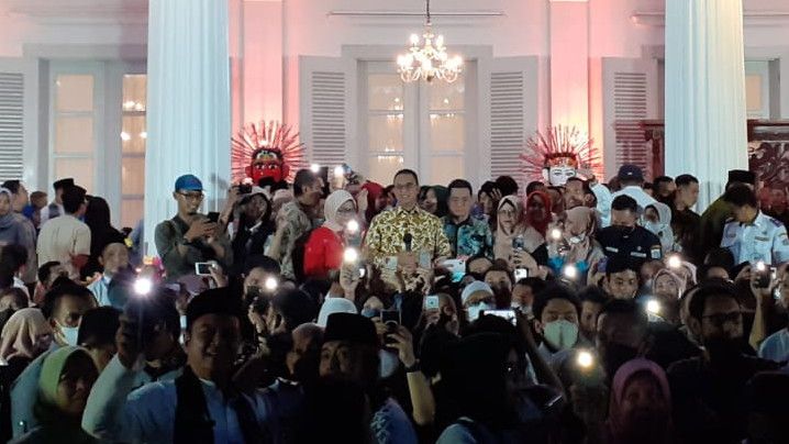 Momen Perpisahan Anies dengan Para ASN di Balai Kota, dai Berjoget Bersama Hingga Selfie Bareng