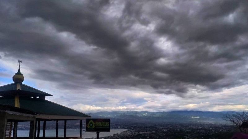 BMKG Memprakirakan Cuaca Jakarta dan Kota-Kota Lain Indonesia Didominasi Hujan