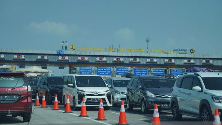 Kendaraan yang Meninggalkan Jakarta Melalui GT Cikampek Utama Selama H-3 Naik hingga 138 Persen Dibanding Hari Biasa