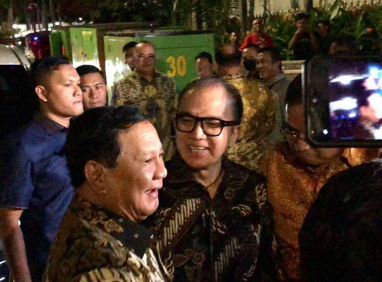 Arsjad Pulang Saat Prabowo Tiba di Rumah Airlangga untuk Hadiri Open House Lebaran