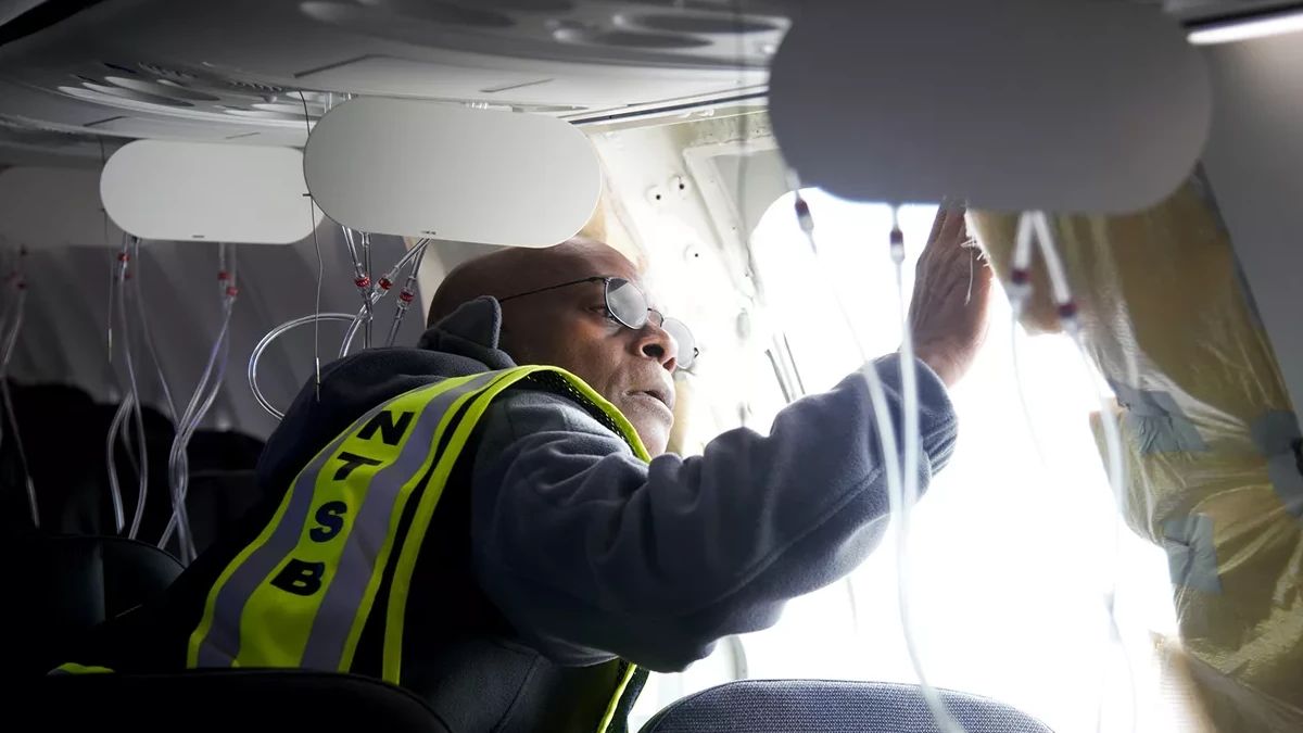 Imbas Panel Pintu Copot, Tiga Penumpang Alaska Airlines Ajukan Gugatan Rp1 Triliun