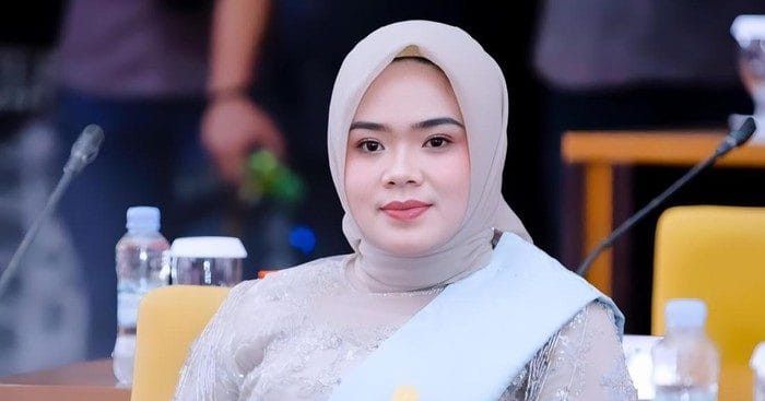 Beringas, Ketua DPRD Bone Lemparkan Kue ke Wajah Staf PPPK