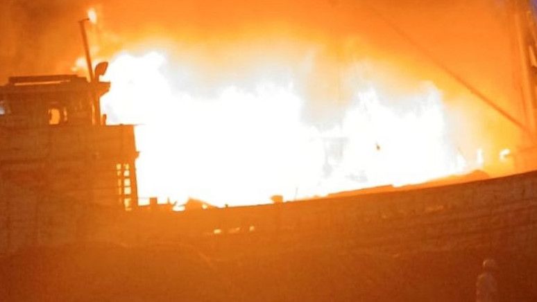 Kronologi Dua Kapal Terbakar Saat Bersandar di Pelabuhan Sunda Kelapa Jakut