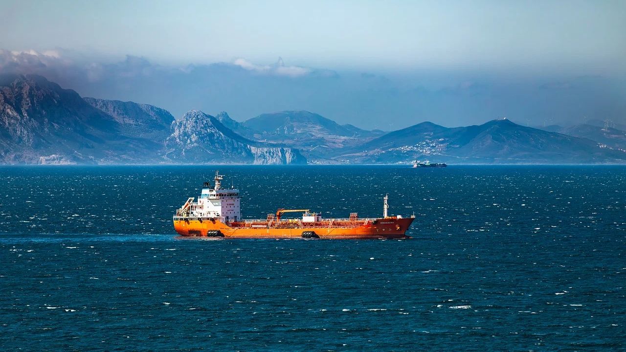 Tak Seperti Indonesia, Singapura Ogah Minta Duit ke Kapal yang Lintasi Selat Malaka