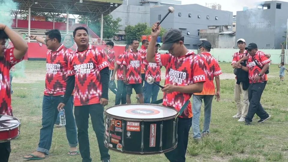 Pramono Janji Renovasi Stadion VIJ Jadi Markas Persija Kalau Menang Pilgub Jakarta