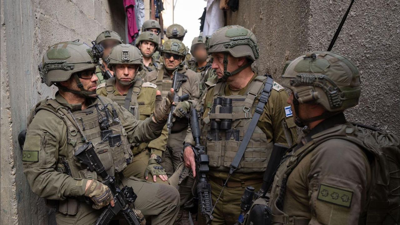 Lebih dari 800 Tentara Senior Israel Mengundurkan Diri, Tebaru Jenderal Avi Rosenfeld