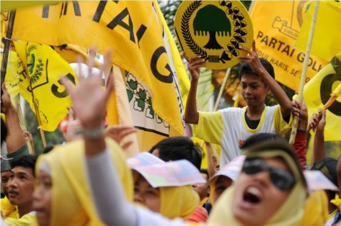 Ada Caleg Golkar di Riau Diduga Selipkan Kartu Kampanye dalam Sembako Baznas, Melanggarkah?