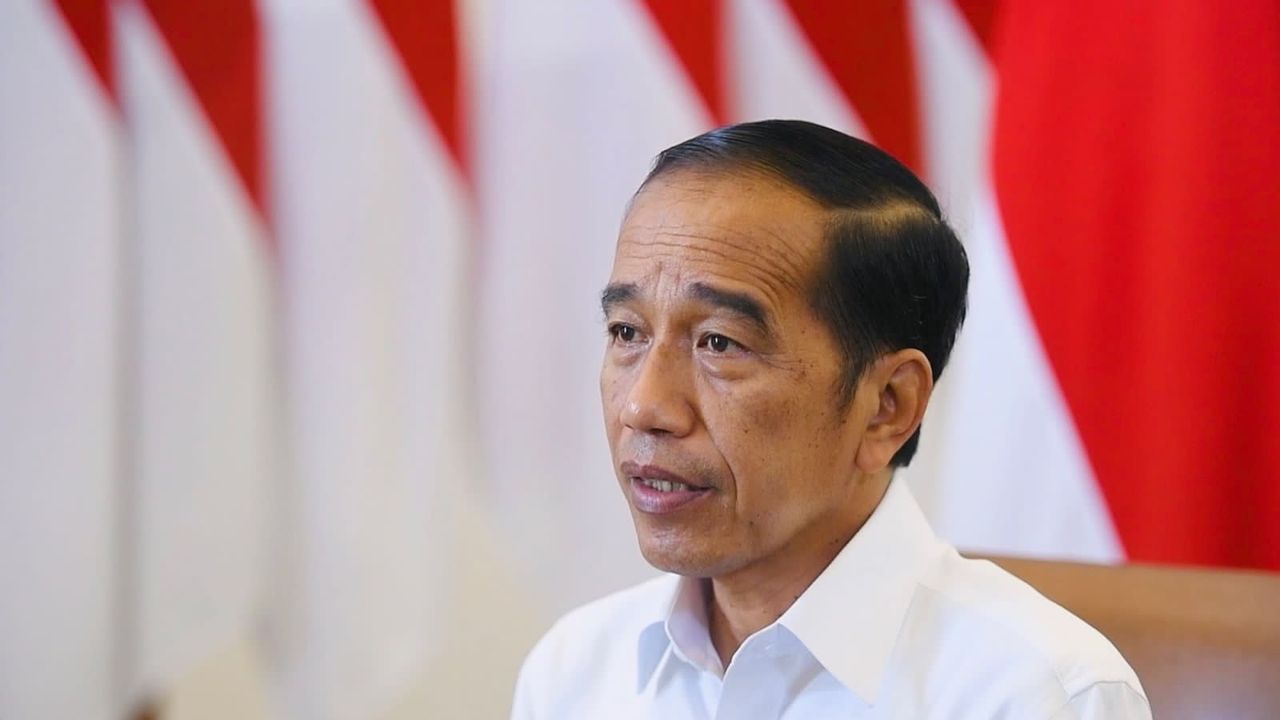 Blak-blakan Jokowi, Pertalite Mestinya Dipatok Rp17.100 per Liter