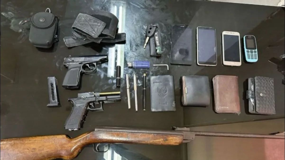 Polisi Tangkap Pengacara Bawa Pistol dan Narkoba di Jakpus