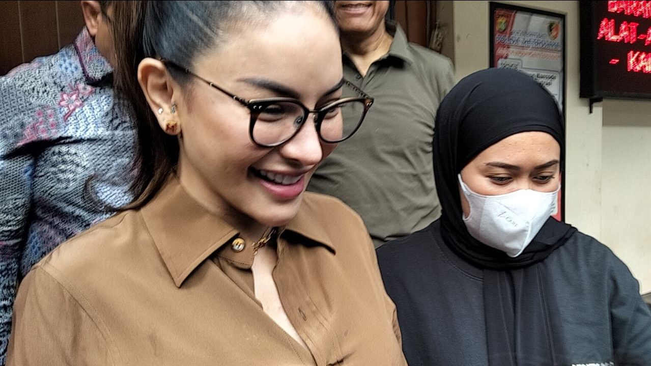 Berkas Perkara Lengkap, Polisi Limpahkan Nikita Mirzani ke Kejaksaan Hari Ini