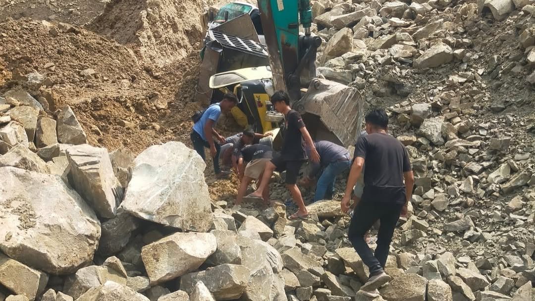 Longsor Susulan Tiga Kali, Pencarian Empat Korban Tambang Maut Gunung Kuda Cirebon Dihentikan