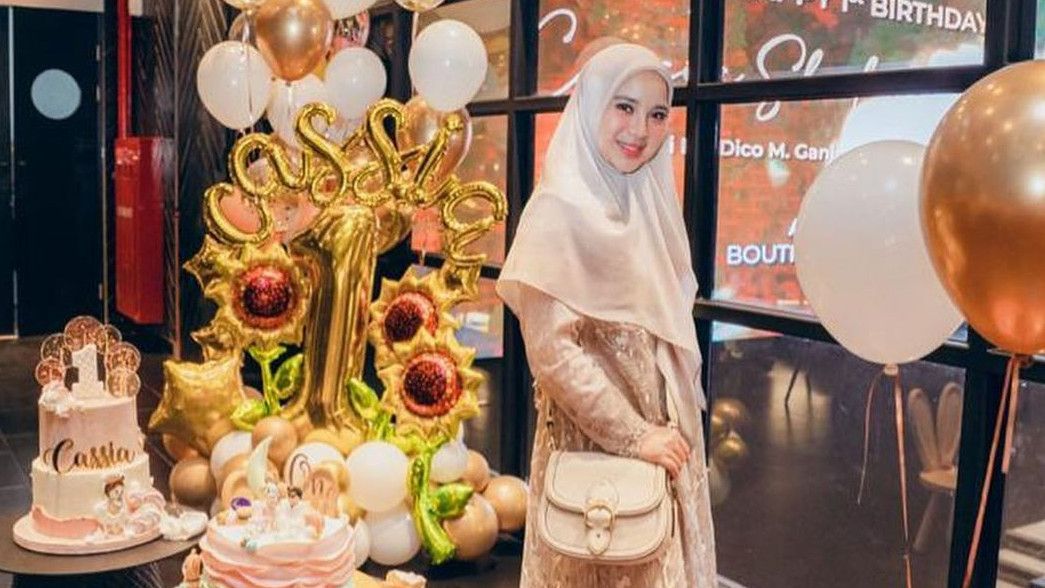 Unggah Foto Lagi Salat Tarawih, Chacha Frederica Malah Dapat Nasihat dari Netizen