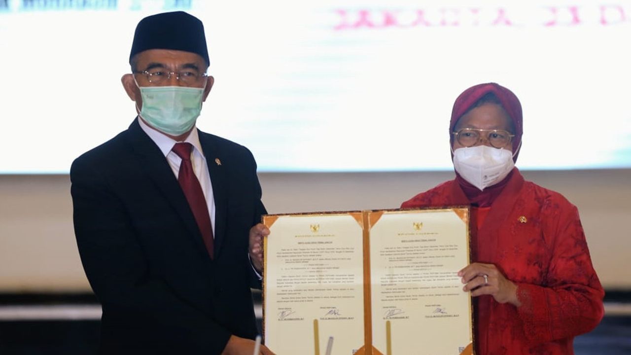 Rangkap Jabatan Menteri dan Wali Kota Surabaya, Risma: Sudah Izin Pak Presiden
