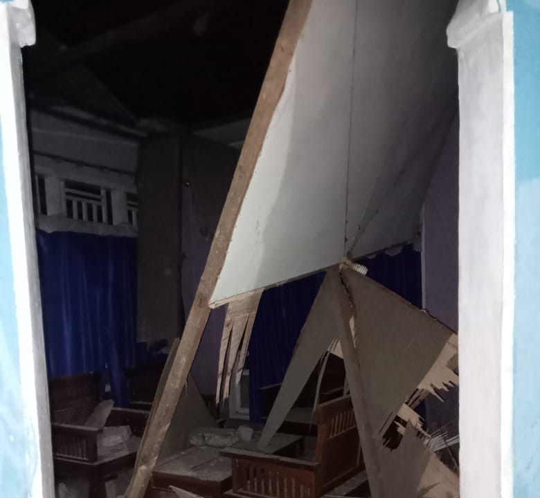 Kerusakan Kategori Ringan Bangunan Akibat Gempa M5,2 Halmahera Selatan
