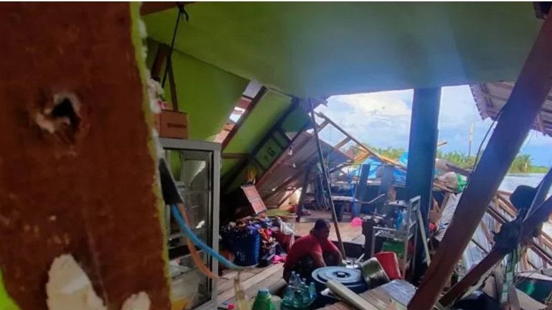 Kapal Tongkang Hantam Puluhan Rumah Penduduk di Tapi Kalsel, Polisi Selidiki Penyebabnya