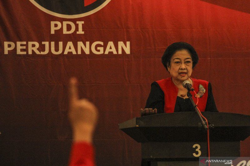 Depan Airlangga dan Zulhas, Megawati: Mau Ikut Boleh, Enggak Juga Tak Apa