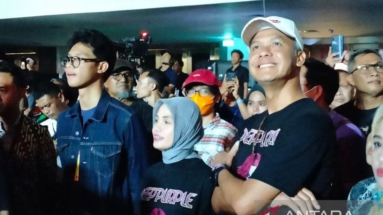 Nonton Konser Deep Purple di Solo, Ganjar Pranowo Pindah dari Kursi VIP: Musik Rock Enaknya Berdiri