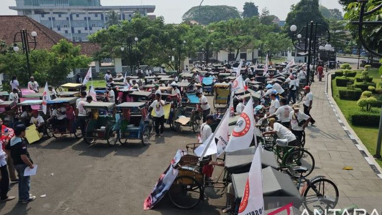 Ganjar Pranowo Dialog Jarak Jauh dengan Ratusan Tukang Becak Bogor, Beri Dukungan?