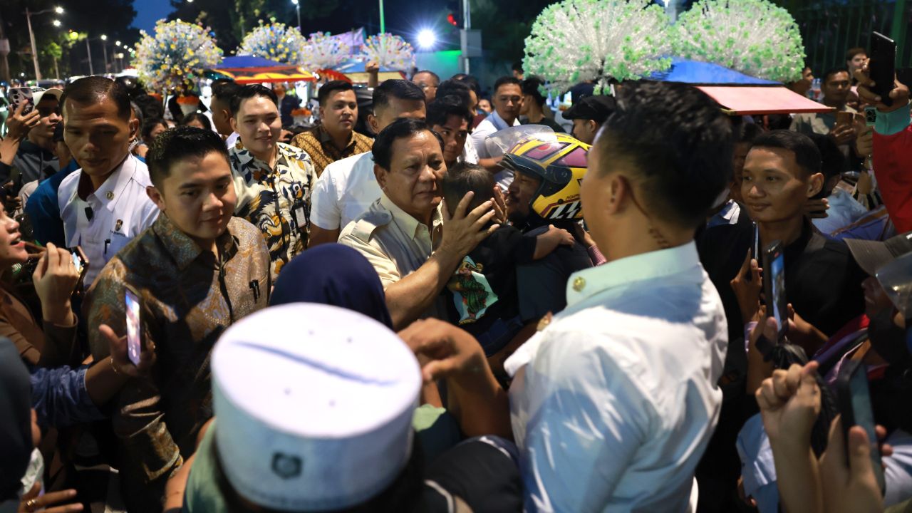 Jelang Tahun Baru, Prabowo Sapa Masyarakat di Thamrin