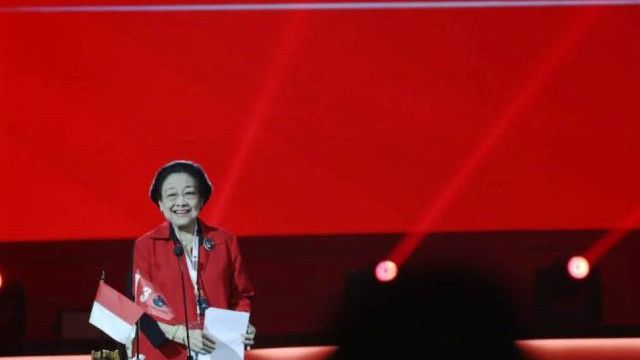 Gibran Ikut Dampingi Megawati dan Jokowi di Rakernas IV, Tanda Tetap Setia dengan PDIP?