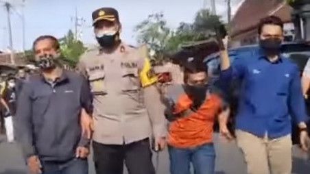 Pria Ini Mengeluh soal Pertanian ke Jokowi, Bukannya Direspons Malah Ditangkap Polisi