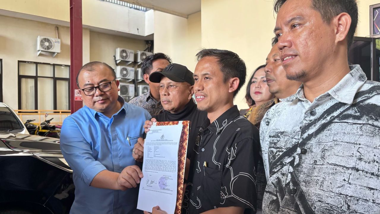 Relawan Laporkan Roy Suryo hingga Dokter Tifa ke Polres Jakpus soal Tudingan Ijazah Jokowi Palsu